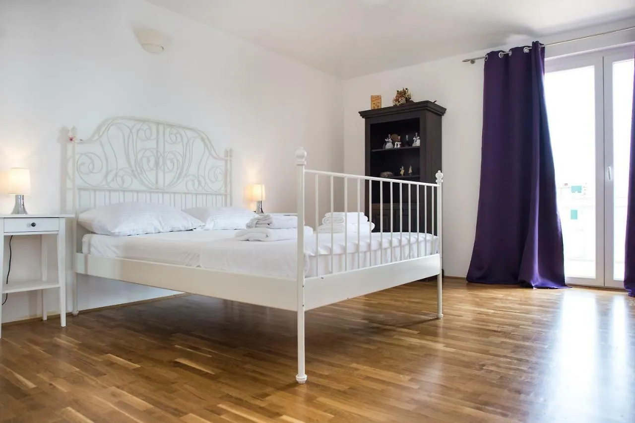 Villa Mira Kastela 0*,  Croatia