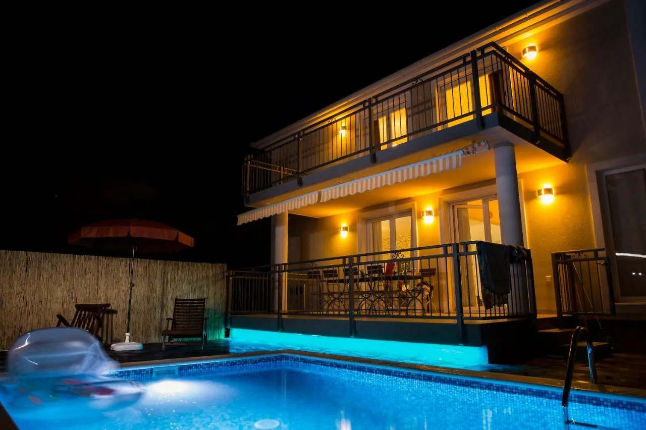 Villa Mira Kastela Croatia